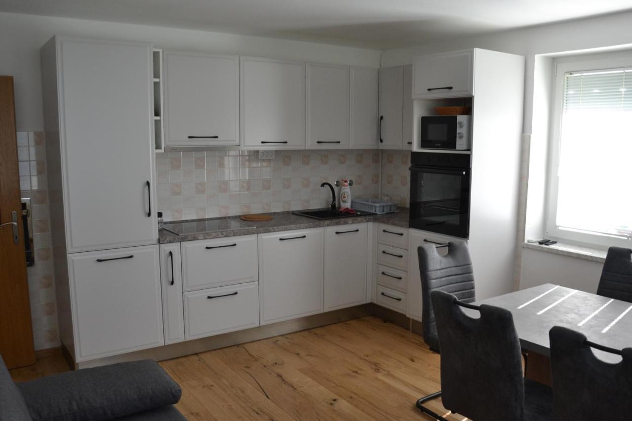Apartma Ob Potoku Luče المظهر الخارجي الصورة