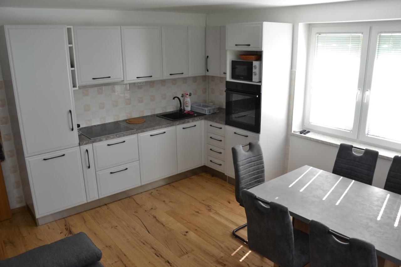 Apartma Ob Potoku Luče المظهر الخارجي الصورة